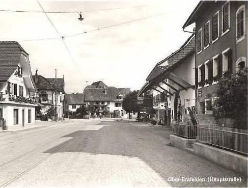 Engelplatz mit-postbuero 1